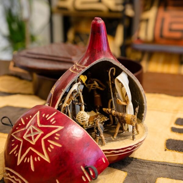 Crèche de Noël Artisanale Africaine en Calebasse