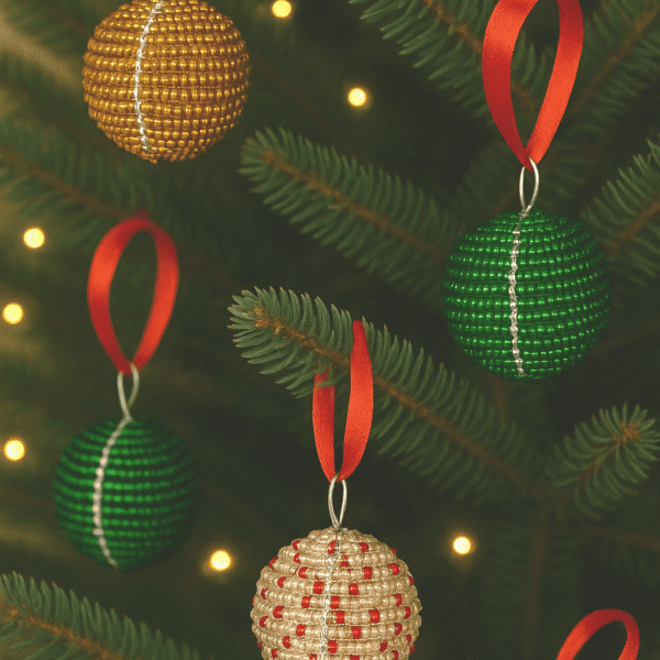 Boule de Noël en perle MasaÏ