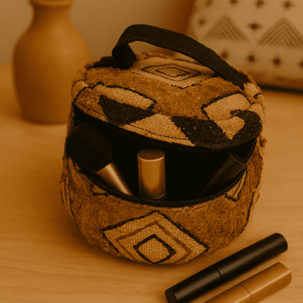 Trousse artisanale ronde en Tissus kuba 8